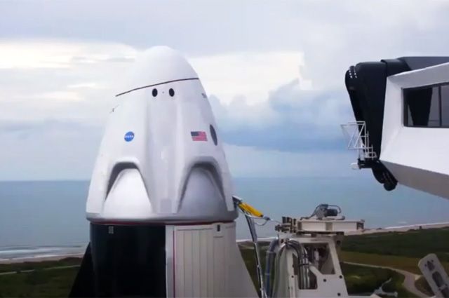 : SpaceX      Crew Dragon
