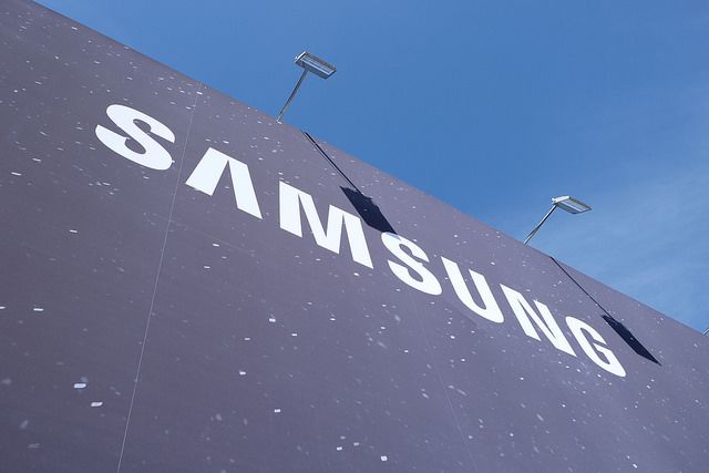 : Samsung   -  