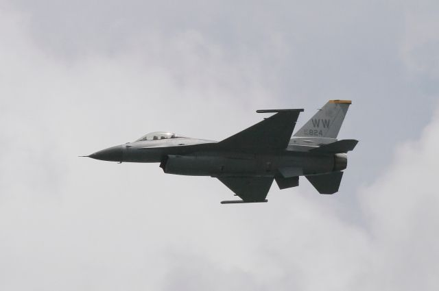    F-16       -