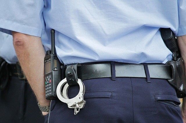 Полицейские вычислили водителя, повредившего шлагбаум в Белореченске