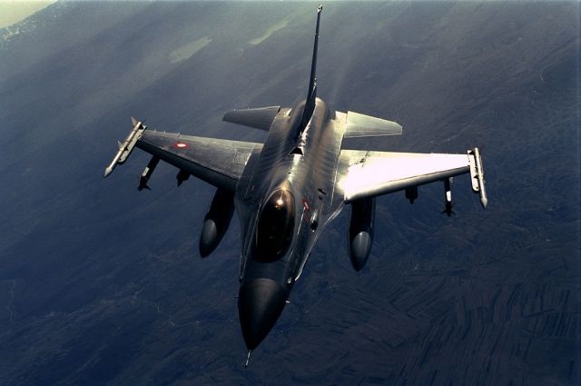        F-16,   