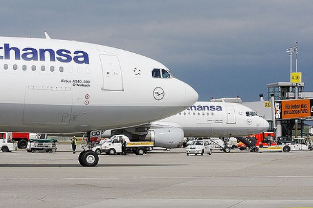  Lufthansa 2       