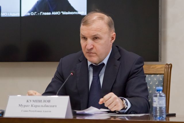 Мурат Кумпилов поручил эффективно внедрять антисанкционные меры