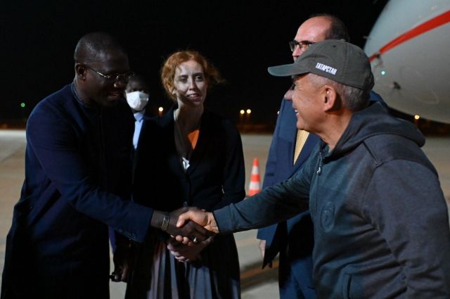 Обсудить сотрудничество: Рустам Минниханов прибыл в Сенегал
