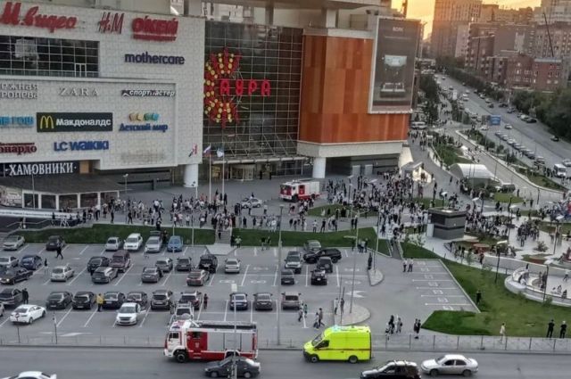 В Новосибирске эвакуировали ТЦ «Аура»