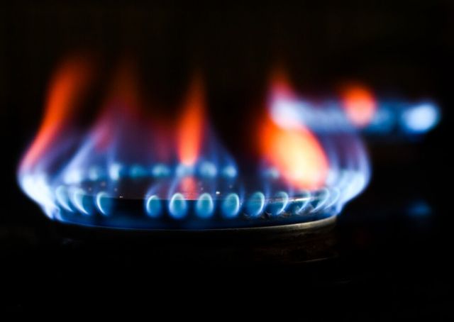 Европа начала тратить газ, запасенный на зиму - Bloomberg
