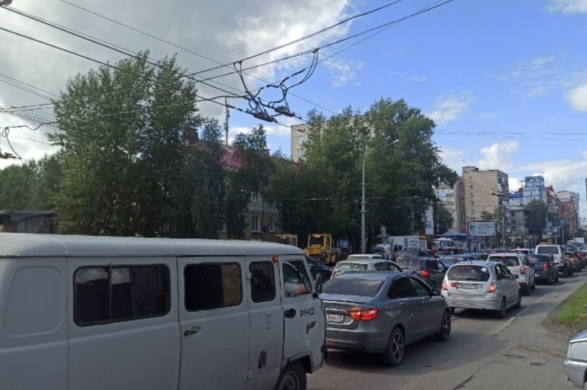 Автоэксперт из Новосибирска назвал действенный способ борьбы с пробками