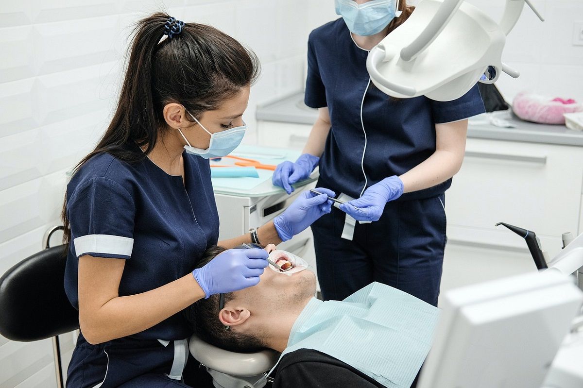 Краснодарская стоматология судится с пациентом из-за отзыва в интернете
