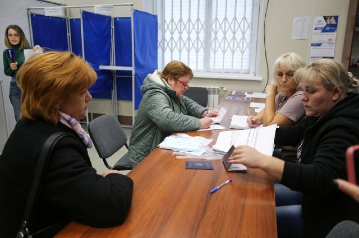 Жители ДНР и ЛНР в Новосибирске пришли голосовать по референдуму