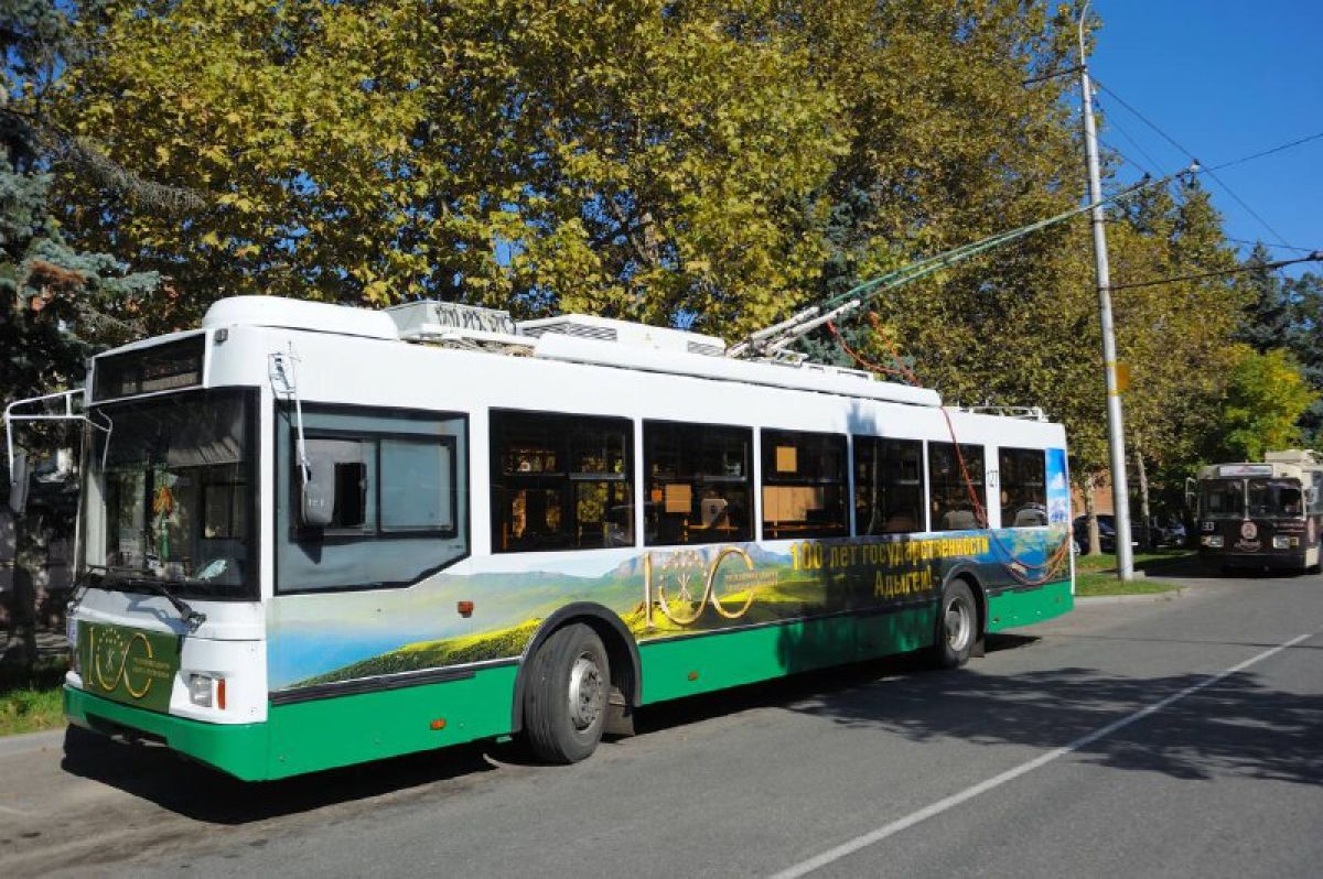 В Майкопе к 100-летию Адыгеи запустили брендированный троллейбус
