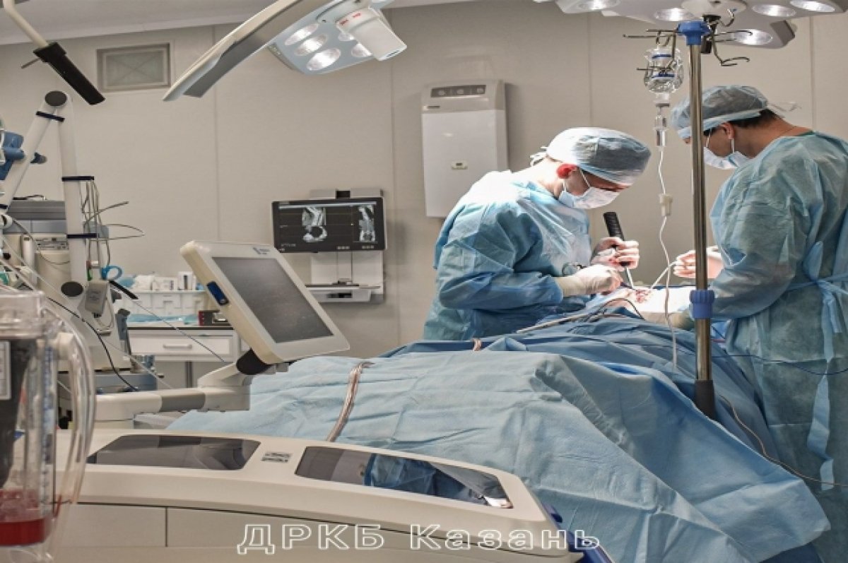 Казанские врачи провели подростку пятичасовую урологическую операцию