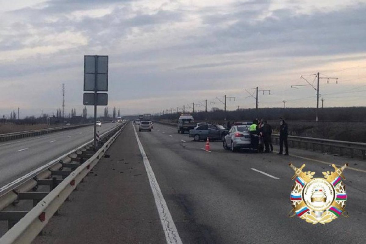В Горячем Ключе непристегнутый водитель погиб в ДТП, выпав на дорогу
