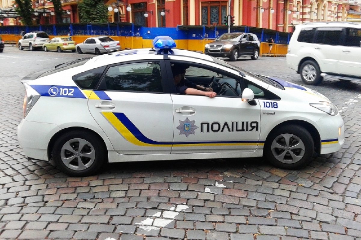 Главу львовской патрульной полиции отстранили из-за подарка возлюбленной