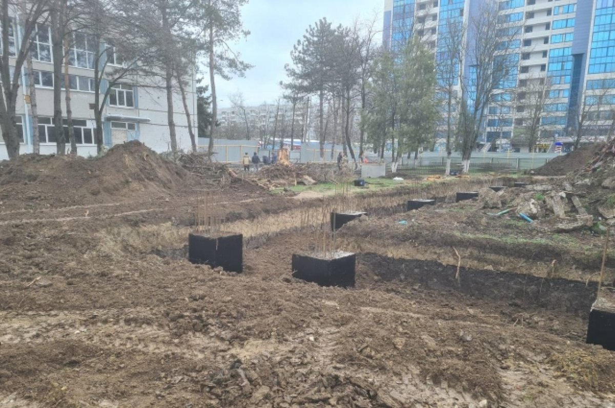 В Краснодаре началось строительство ФОКа на территории школы №20