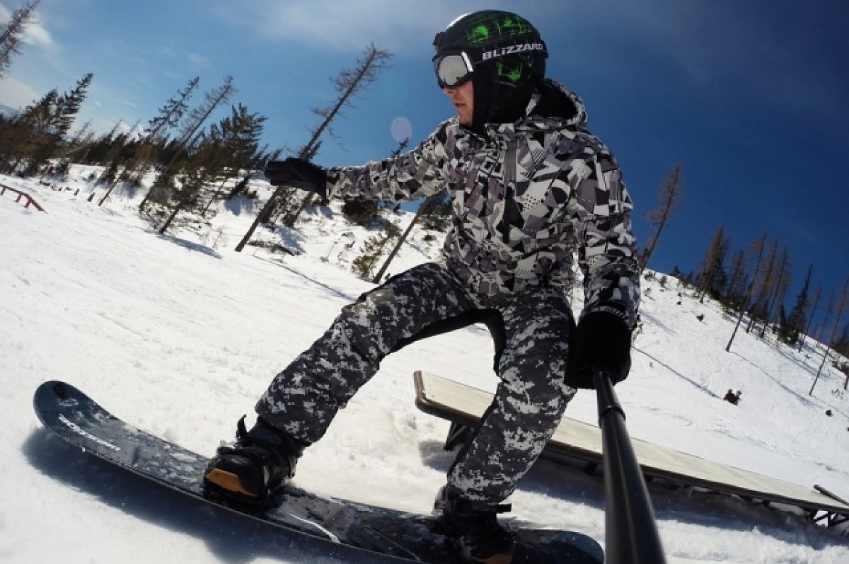 В Сочи сноубордист улетел с трассы в ручей