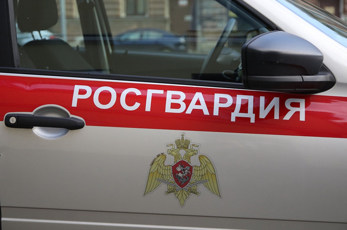 В Ростове-на-Дону задержали мужчину за стрельбу у здания кадетской школы