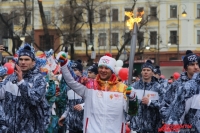 Иван Штыль пронёс огонь Олимпиады по Владивостоку