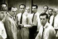 «12 разгневанных мужчин» (1957).