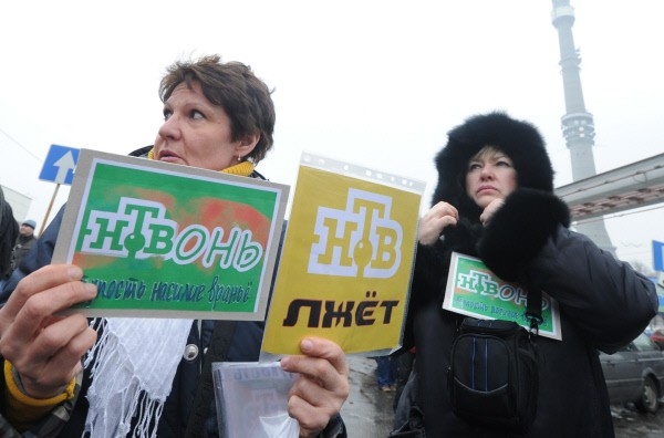Многие коллеги, как и члены оппозиции, обвинили журналистов НТВ в обмане при получении экспертных комментариев при подготовке фильма.