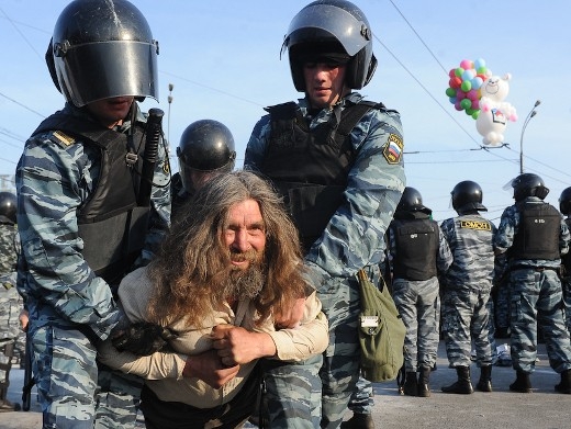 Столичное ГУМВД РФ опровергает сообщения об убитых в рамках митинга.