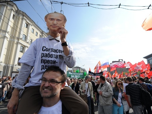 В ходе шествия наблюдались провокации.