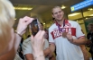 Член российской сборной по баскетболу Антон Понкрашов, бронзовый призер летней Олимпиады 2012 в Лондоне, во время встречи в аэропорту "Шереметьево".
