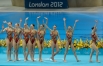 Российские спортсменки выступают с технической программой командных соревнований по синхронному плаванию на XXX летних Олимпийских играх в Лондоне.