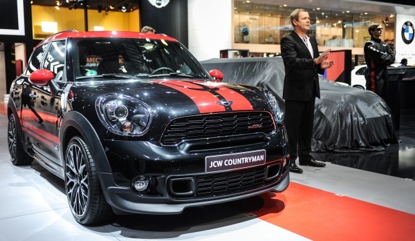 Презентация автомобиля MINI John Cooper Works Countryman ALL4