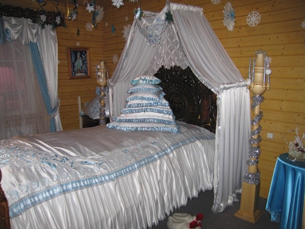 Спальня Деда Мороза в его тереме