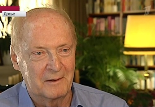 <p><b>Дмитрий Набоков</b><br>(1934-2012)<br>оперный певец<br>Сын Владимира Набокова скончался, не оставив наследников. Дмитрий Набоков был
потрясающе похож на отца. Именно ему принадлежит историческое решение: не сжечь
и не уничтожить, как велел отец,