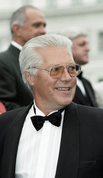 <br><b>Евгений Жариков</b><br>(1941-2012)<br>актер <br>“Иваново детство”, “Три плюс два”, “Долгая дорога в дюнах”, “Любить по-русски
2”, “Любить по-русски 3” – малая часть фильмов, по которым нам знаком артист
Евгений Жариков. Но особую славу принес е