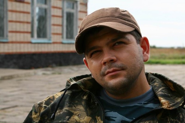 <b>Анатолий Отраднов</b><br>(1982-2012)<br>актер<br>Снимался в современных популярных сериалах “Интерны”, “Игры”, “Зайцев +1”,
“Поединок”, “Адвокат” и др. Работал в Екатеринбургском ТЮЗе и Нижегородском
театре «Комедiя». Погиб в возрасте 30 лет при не