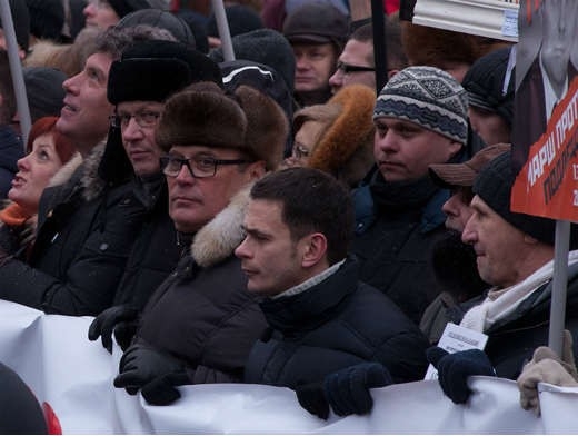 В числе участников марша - Леонид Парфенов, Владимир Рыжков, Сергей Удальцов, Борис Немцов, Илья Яшин, Михаил Касьянов.