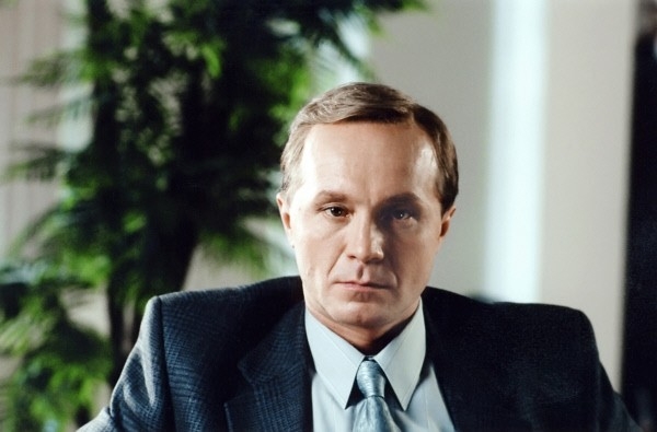 Актер Андрей Панин в роли Александра Платова в фильме режиссера Ольги Жулиной "Поцелуй не для прессы".