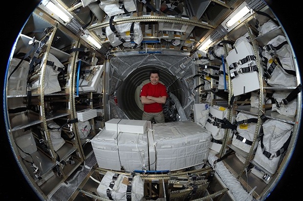 Олег Кононенко внутри европейского грузовика ATV-3
