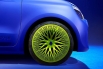 Колёса и шины были разработаны как единое целое. Алюминиевые диски покрыты светящимся зелёным материалом, а их дизайн взят у самой природы.