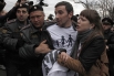 Сотрудники полиции задерживают православного активиста Дмитрия Энтео (Цорионова).