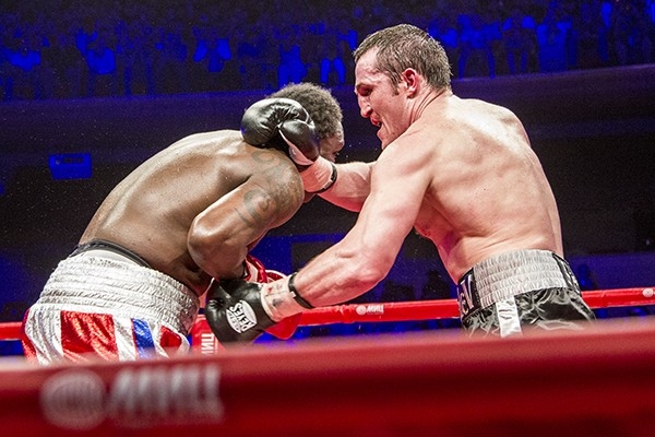 Бой за титул чемпиона по версии WBA между Гильермо Джонсом и Денисом Лебедевым