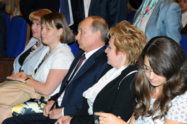 6 июня 2013 года стало известно о разводе президента.