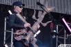Лидер группы "Пикник" Эдмунд Шклярский выступает на музыкальном фестивале "Рок над Волгой".
