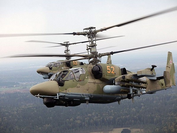 Ка-52 ("Аллигатор") — всепогодный круглосуточный боевой вертолет нового поколения. Предназначен для уничтожения бронированных и небронированных наземных целей,