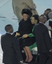  Нельсон Мандела и его супруга Граса Машел на церемонии закрытия Чемпионата мира по футболу - 2010.

За свою жизнь Нельсон Мандела женился три раза. Последней его женой стала Граса Машел, вдова президента Мозамбика Самора Машела. После того, как от СПИД