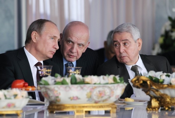 Президент России Владимир Путин на московском ипподроме