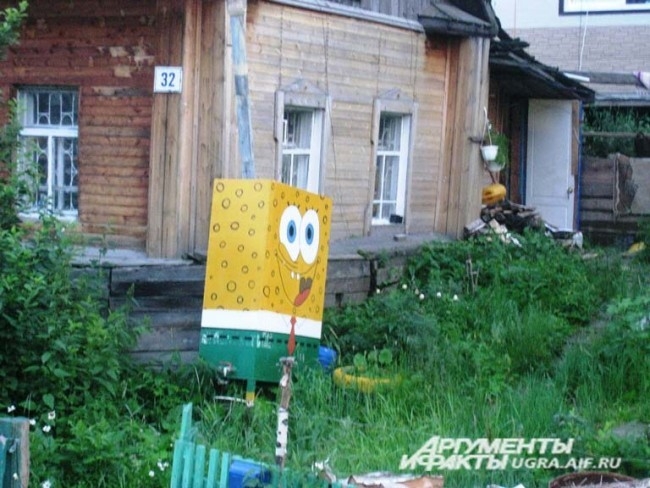 Ханты-Мансийск замечательный и красивый город. Однако, в нем порой не хватает ярких красок. Особенно, если речь идет о промышленных или коммунальных объектах. Но в Ханты-Мансийске много талантливой и творческой молодежи, которая помогает восполнить этот пробел.