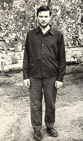 Павел Адельгейм. После освобождения
В 1969 году о. Павел был арестован, осуждён по ст. 190 (клевета на советскую власть) и приговорен к трём годам лишения свободы.
В 1971 году в результате волнений в колонии п. Кызыл-Тепа потерял правую ногу. Освобо