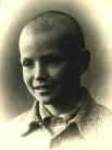 Павел Адельгейм, 1950-51 г.

Родился  1 августа 1938 года. После того как мать арестовали, жил в детдоме, затем вместе с матерью находился на принудительном поселении в Казахстане, позднее был послушником в Киево-Печерской лавре. Оттуда в 1956 г. поступ