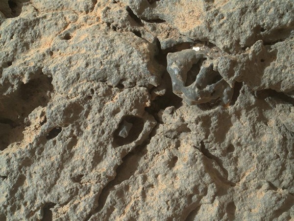 Извлеченная из грунта марсианская вода оказалась «тяжелее» земной. 