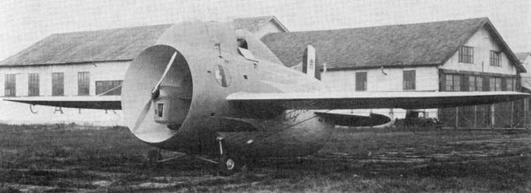 В начале 30-х годов инженер Луиджи Стипа служивший в ВВС Италии предложил оригинальную идею с использованием фюзеляжа-трубы для увеличения эффективности винтов. Эта концепция получила наименование «Ala a turbina». Первый полет самолета Stipa, оборудованно