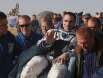 На Земле космонавтов встретили сотрудники Роскосмоса. На фото: Крис Кэссиди.