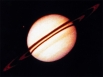 В 1979 году «Пионер-11» прислал первую близкую фотографию Сатурна.